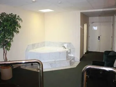 Toronto Plaza Airport Hotel