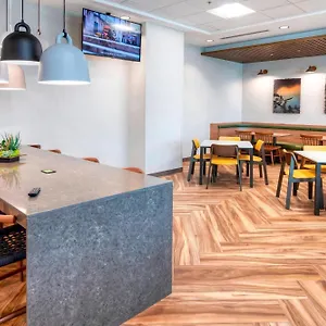 Hotel Fairfield & By Marriott Airport ***