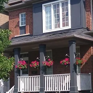 Homestay Village At York U