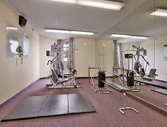 Toronto Plaza Airport Hotel